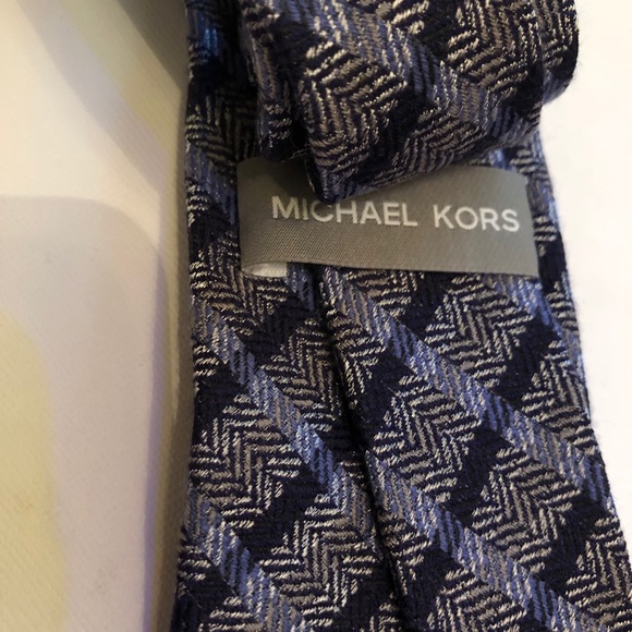 Michael Kors brand new blue multi knit fashion tie - Picture 4 of 4